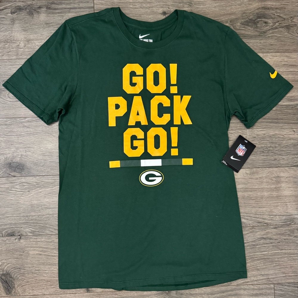 NWT Nike Green Bay Packers GO PACK GO Men's T-Shirt Athletic Cut